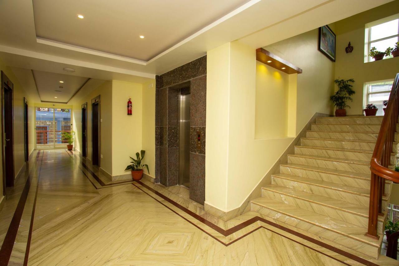Hotel Lake Paradise Pokhara Extérieur photo