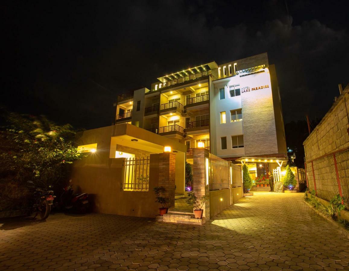 Hotel Lake Paradise Pokhara Extérieur photo
