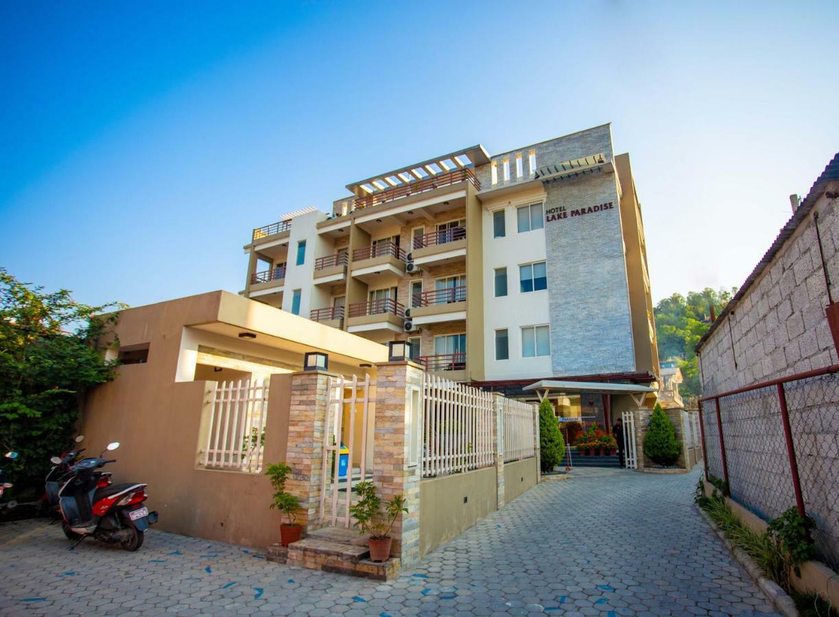 Hotel Lake Paradise Pokhara Extérieur photo